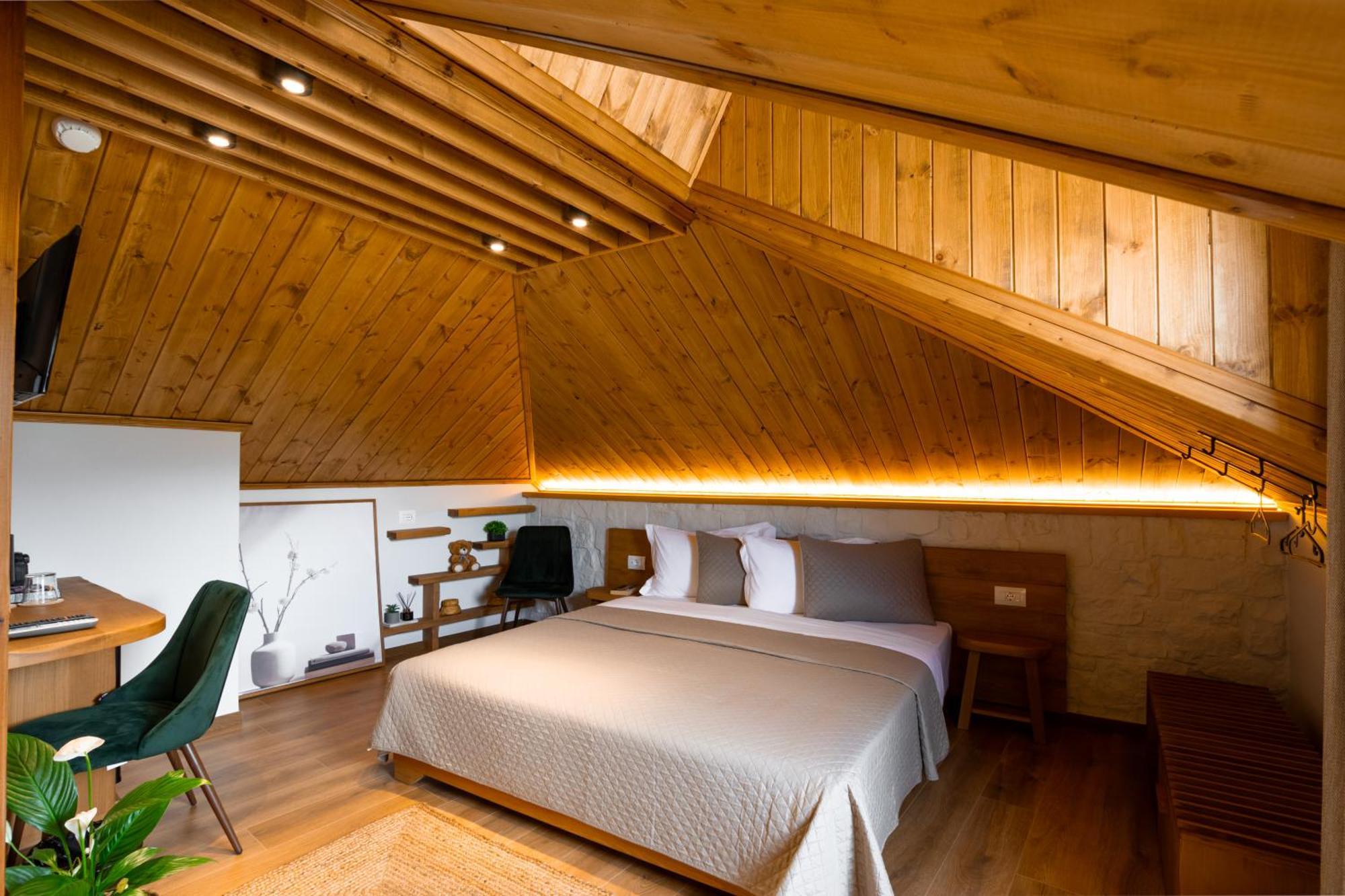 The Stone Sky Hotel Gjirokastër Esterno foto