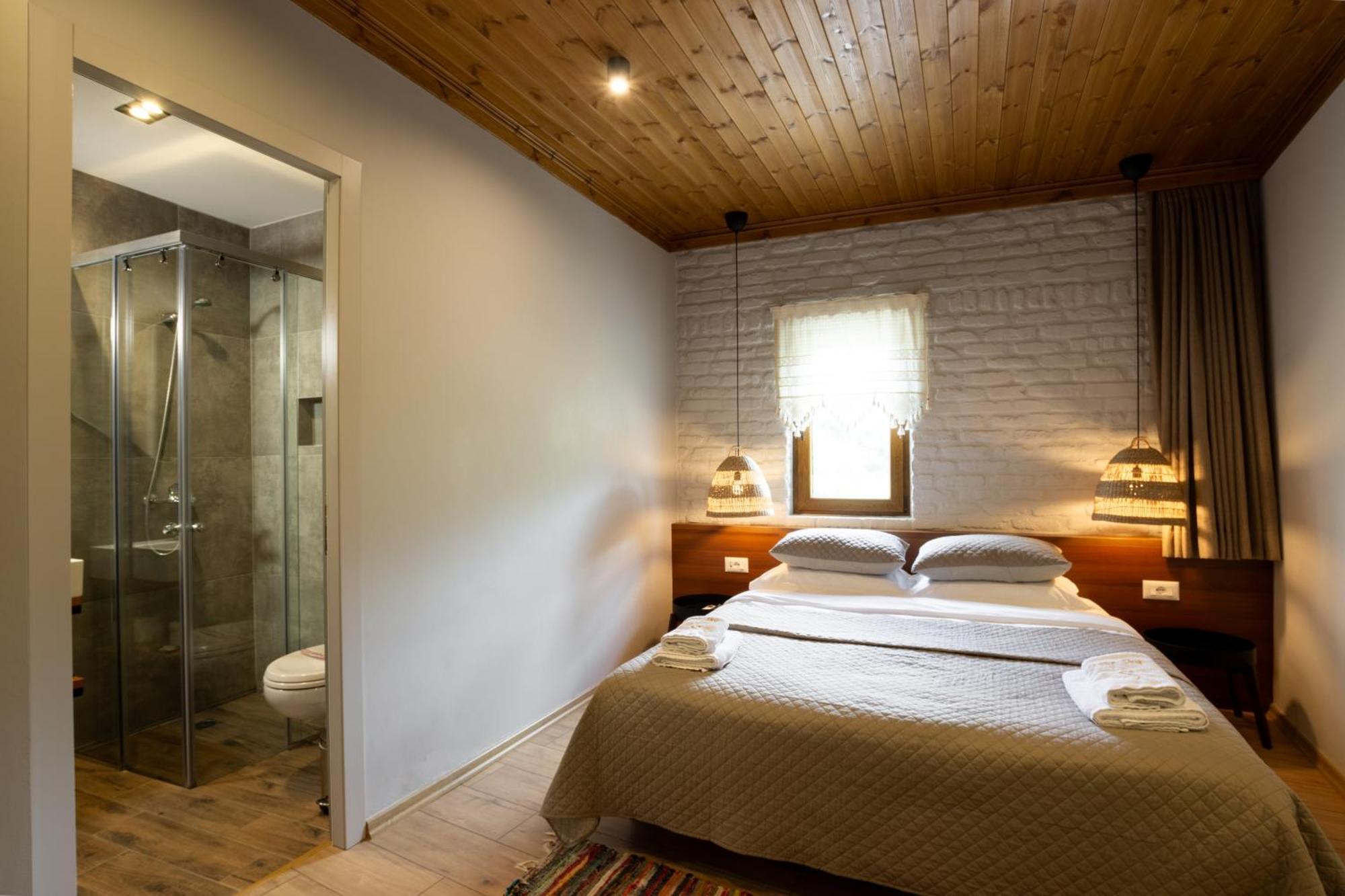 The Stone Sky Hotel Gjirokastër Esterno foto