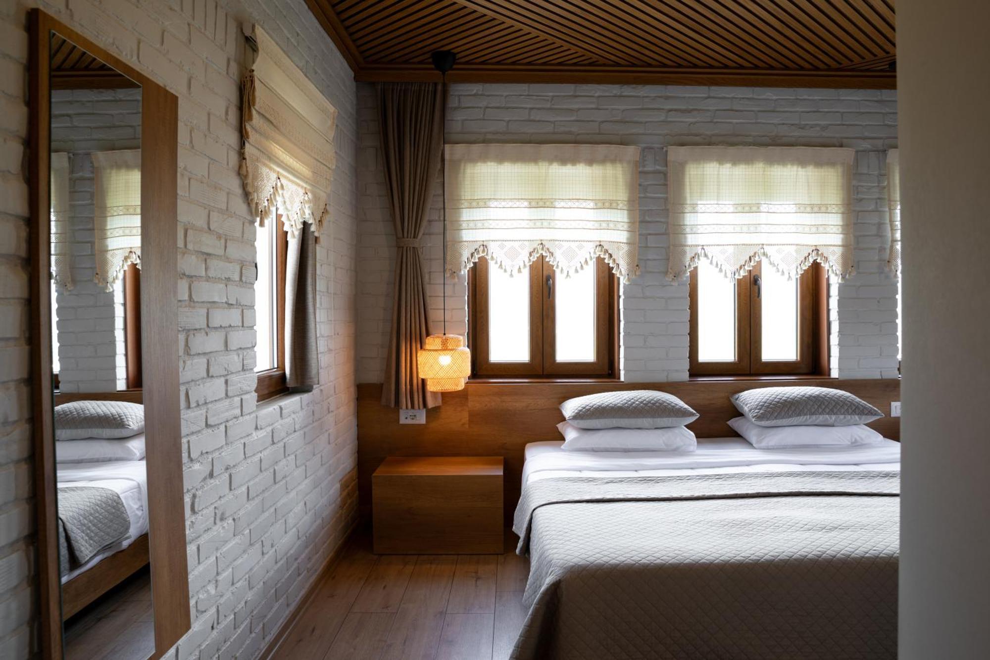 The Stone Sky Hotel Gjirokastër Esterno foto