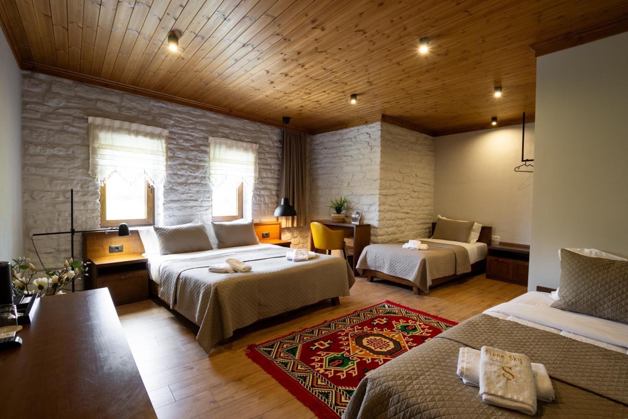 The Stone Sky Hotel Gjirokastër Esterno foto