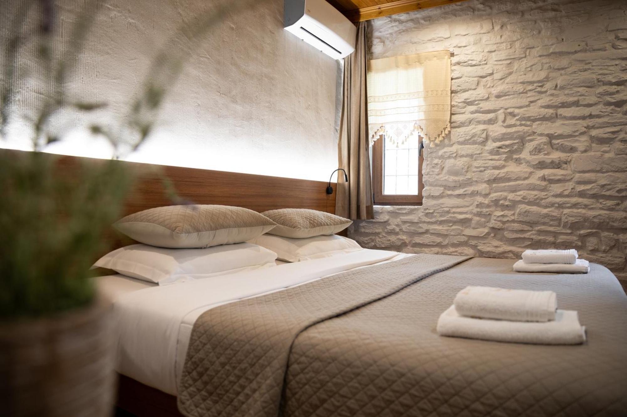 The Stone Sky Hotel Gjirokastër Esterno foto