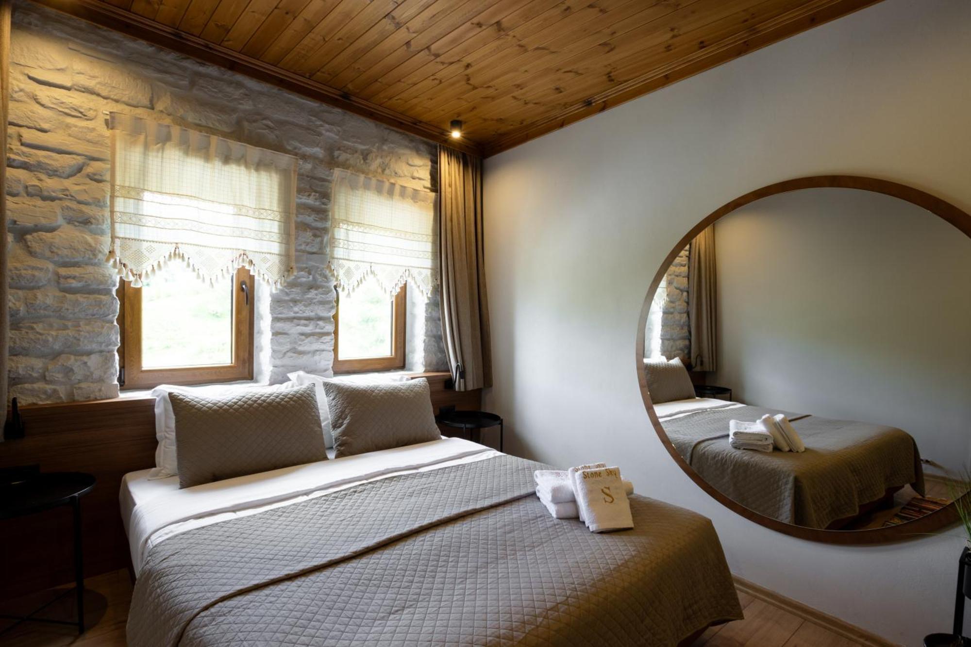 The Stone Sky Hotel Gjirokastër Esterno foto