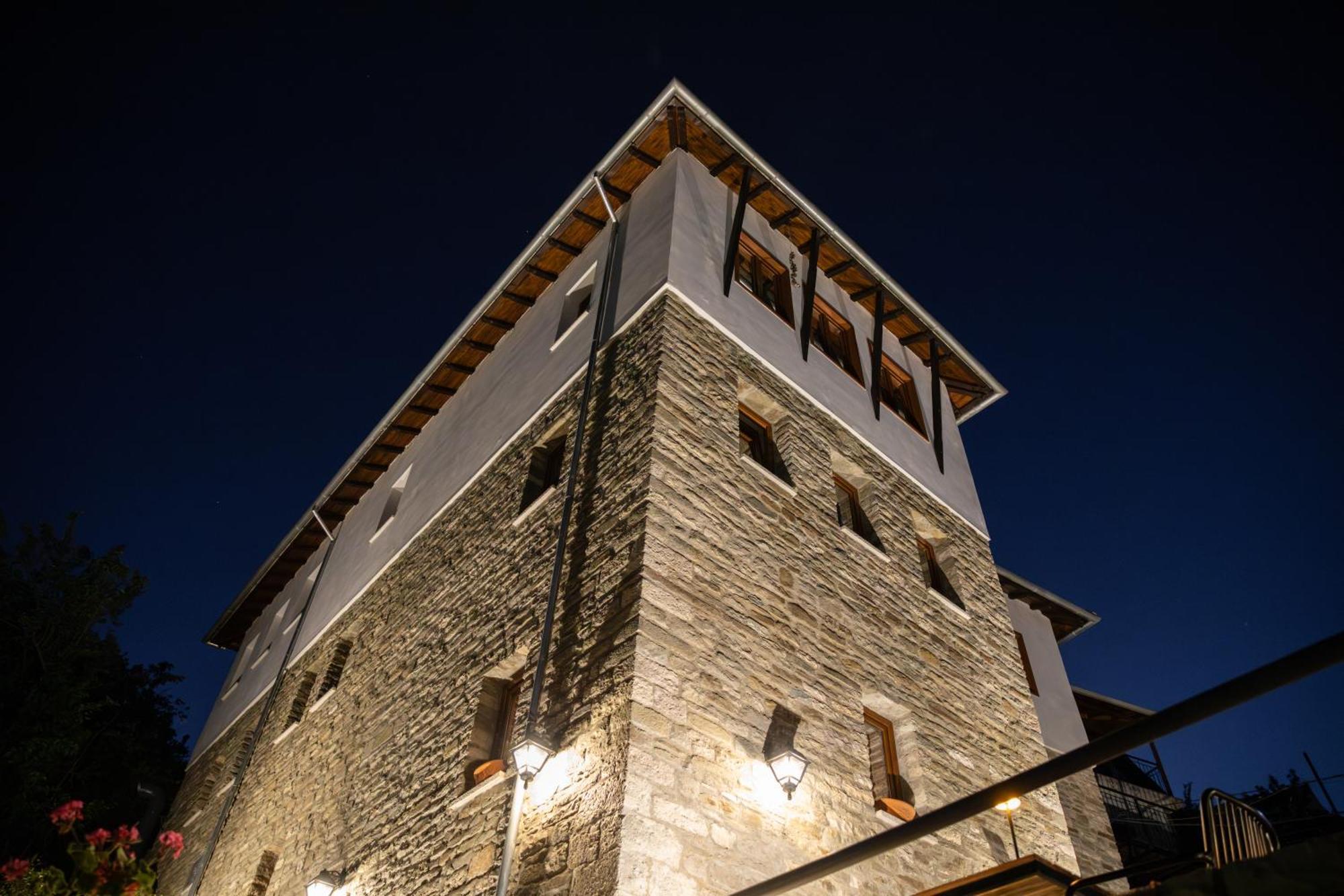 The Stone Sky Hotel Gjirokastër Esterno foto