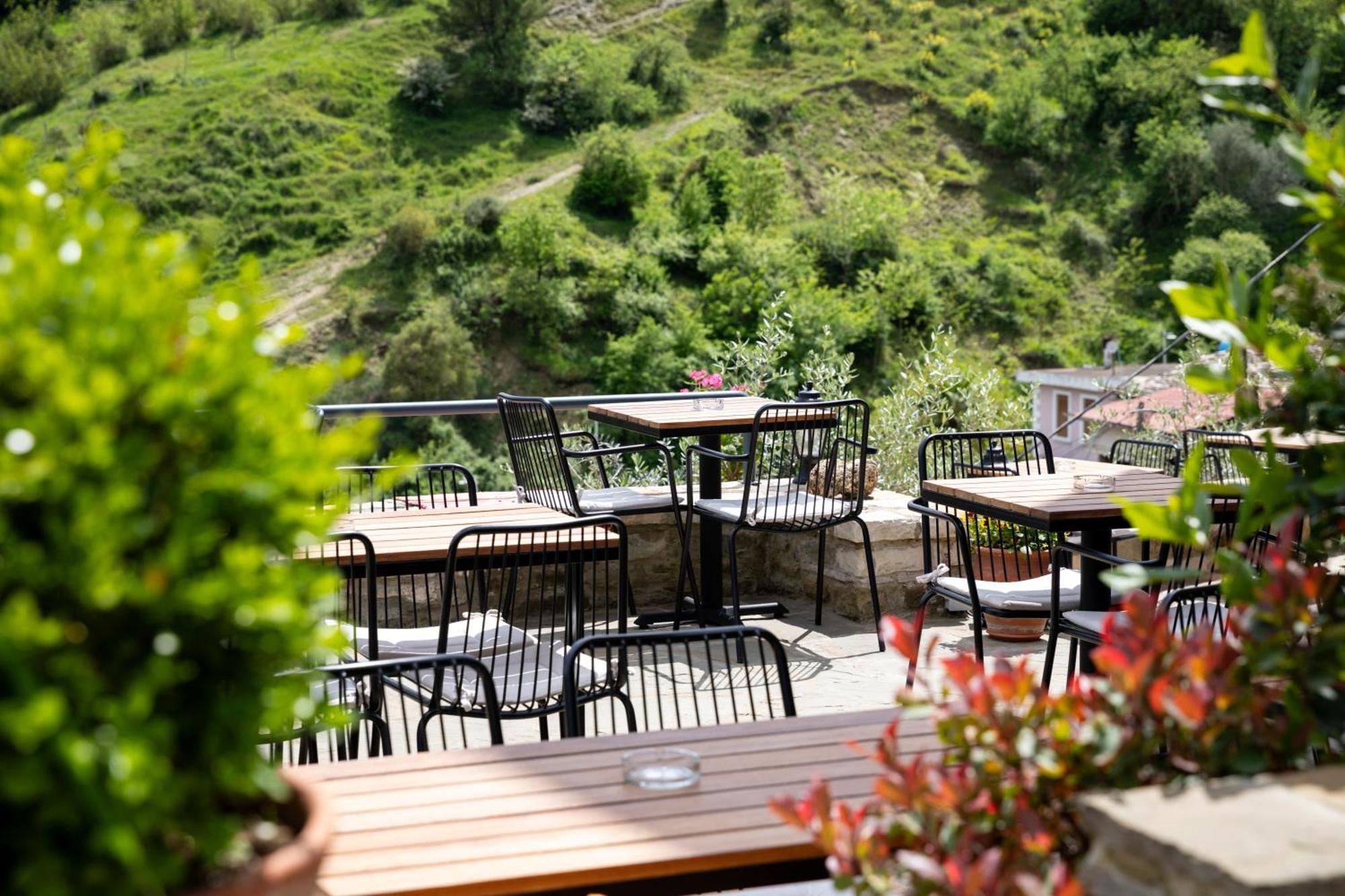 The Stone Sky Hotel Gjirokastër Esterno foto